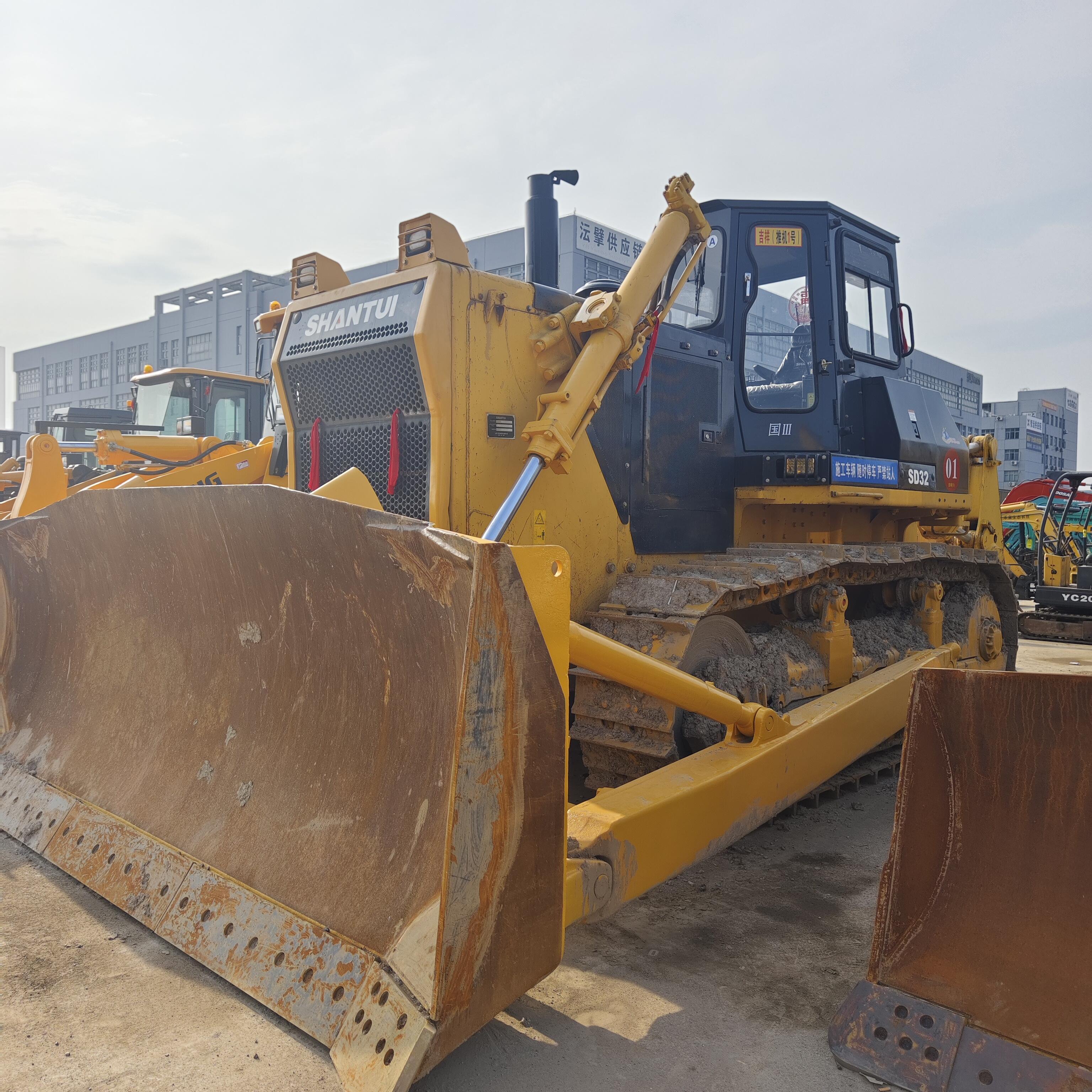 Used China brand shantui bulldozer SD22 new model crawler dozer with cheap bulldozer price and diesel engine for sale