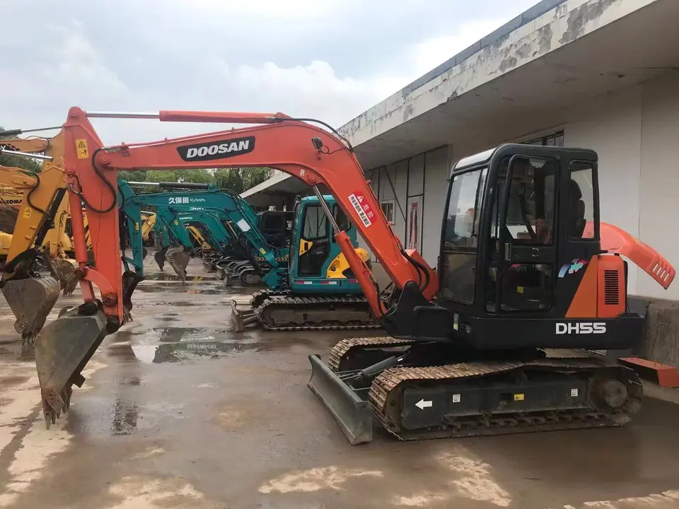 DH55 dh55-7 small used 5 ton excavator doosan korea excavator from China for sale