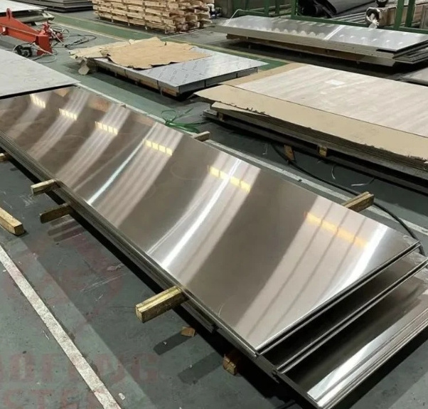 ASTM AISI  304/316/316L/410/2205/2B  mirror  surface  stainless steel sheet for decorative