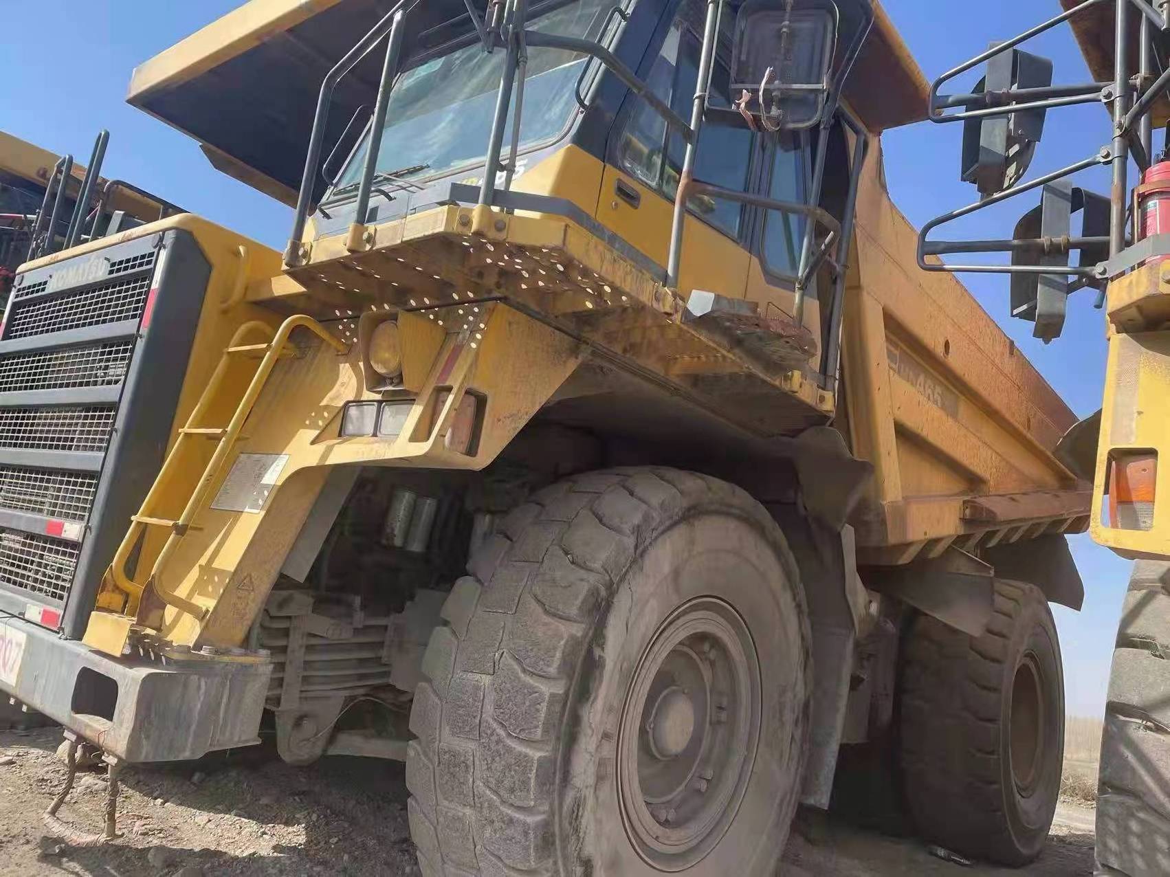 Original Komatsu HD465-7 off-highway dump truck 55 ton heavy machine with automatic gearbox and good condition in Shanghai