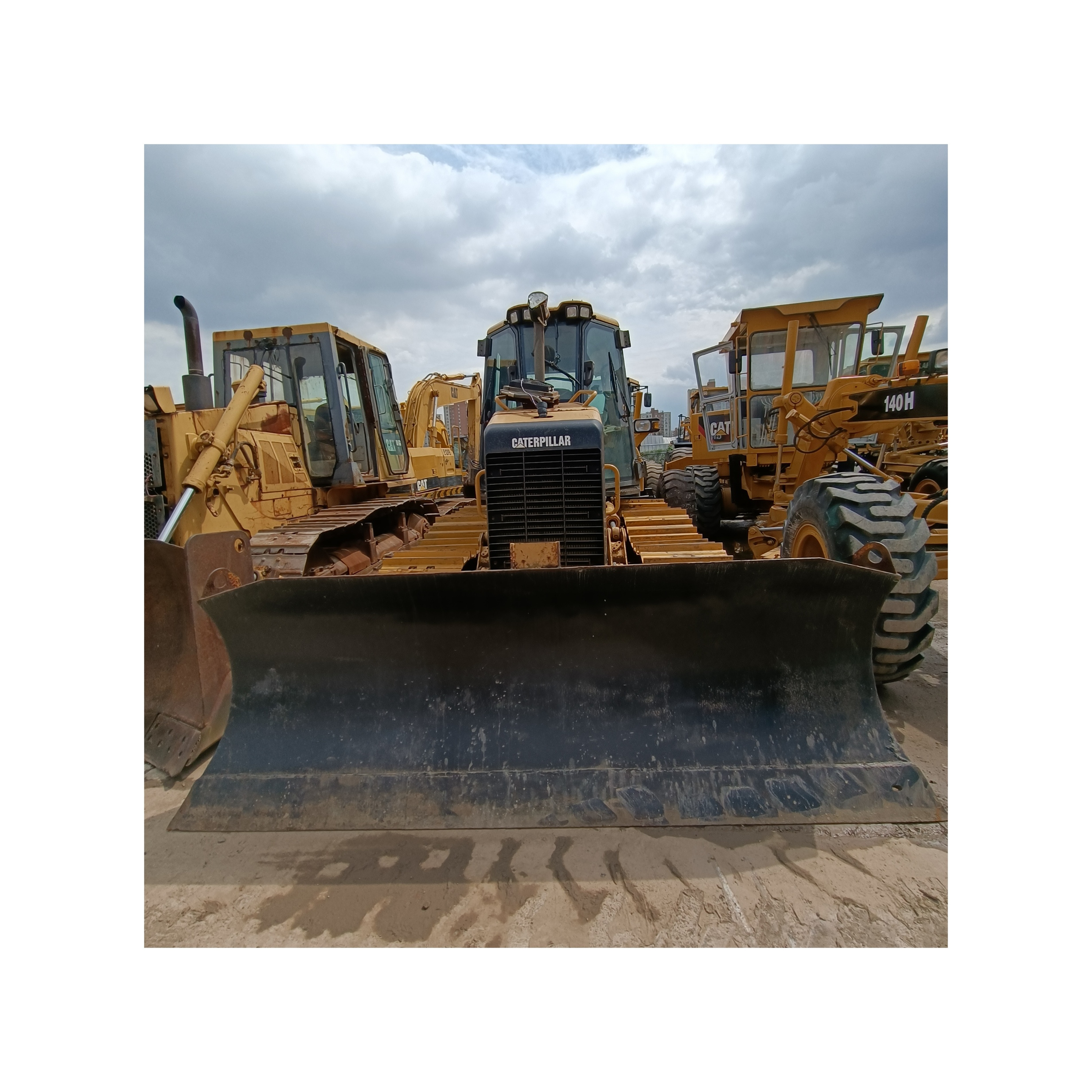 CAT   Bull Dozer D5K Bulldozer Cheap Price Full-hydraulic 80HP New Mini Crawler Bulldozer