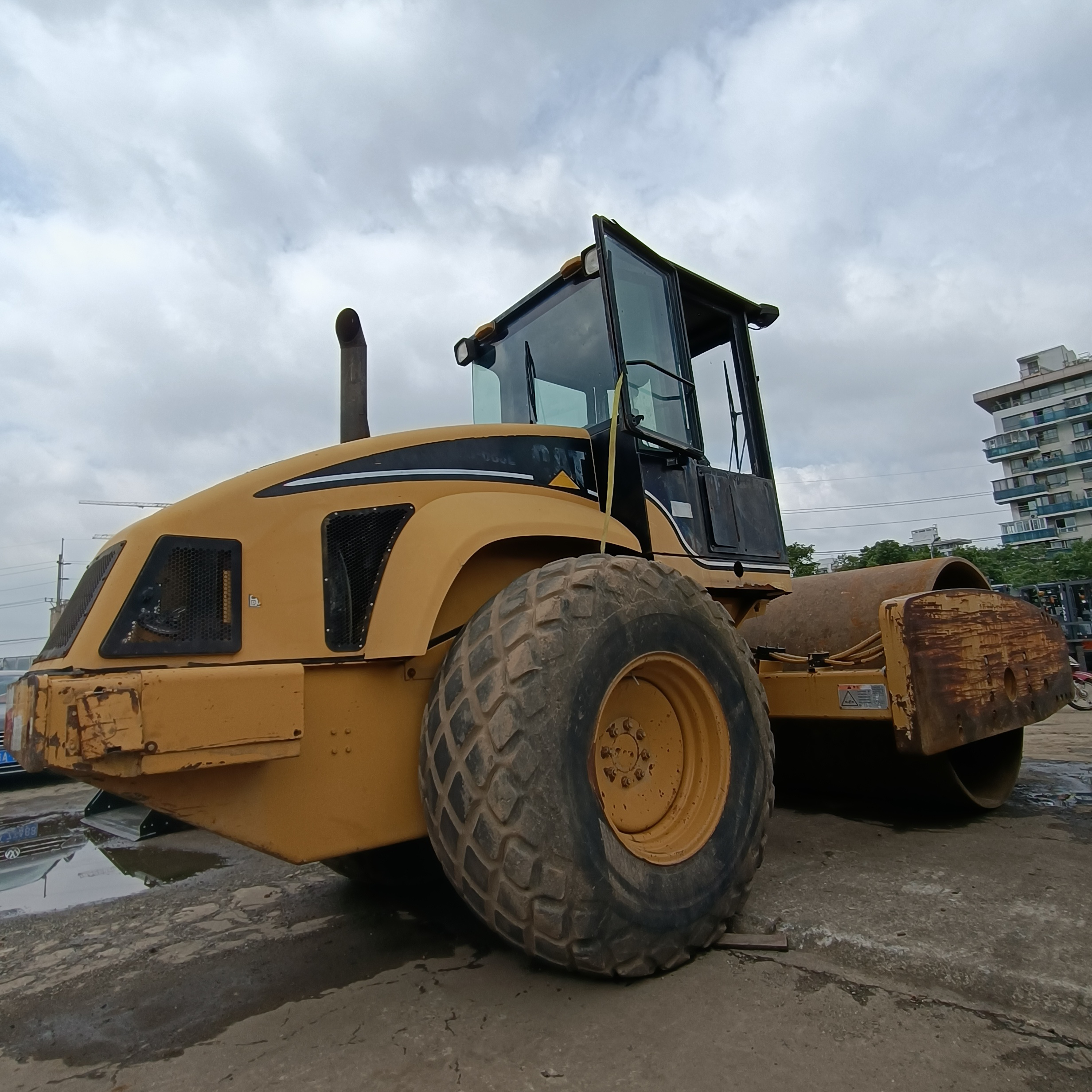 Single Drum Roller CATCS683E Roads roller for sales