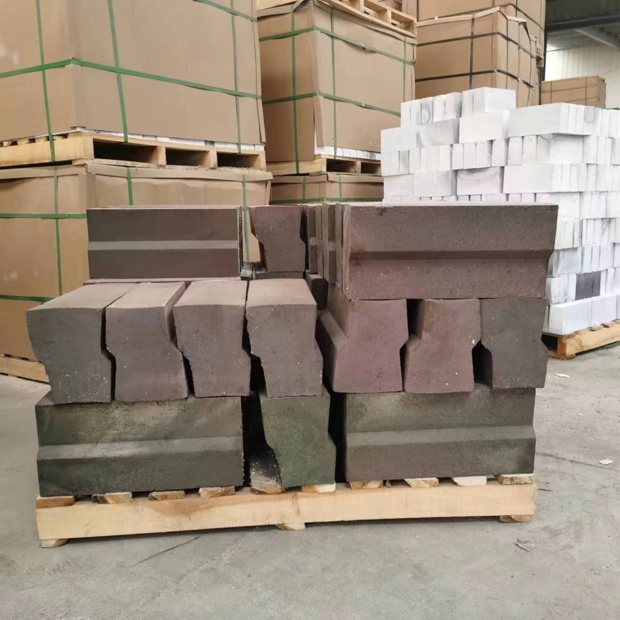 Customized chrome corundum kiln fire brick chrome corundum refractory bricks for industrial furnace