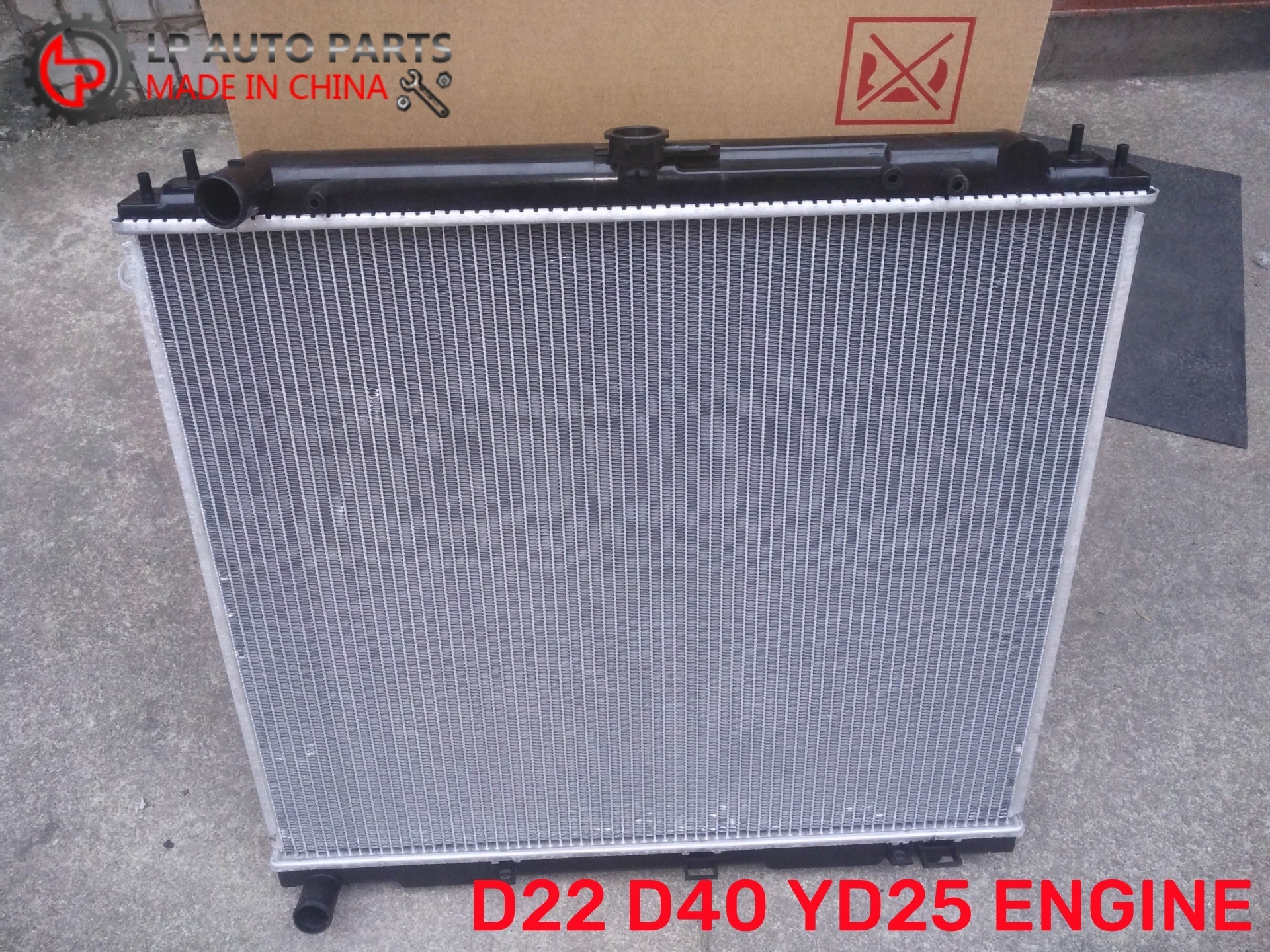 Car Aluminum 21460-EB30A WATER COOLING TANK YD25 D40 Engine Radiator for Nissan NP300 Navara YD25DDTI D22 D40 PATHFINDER R51