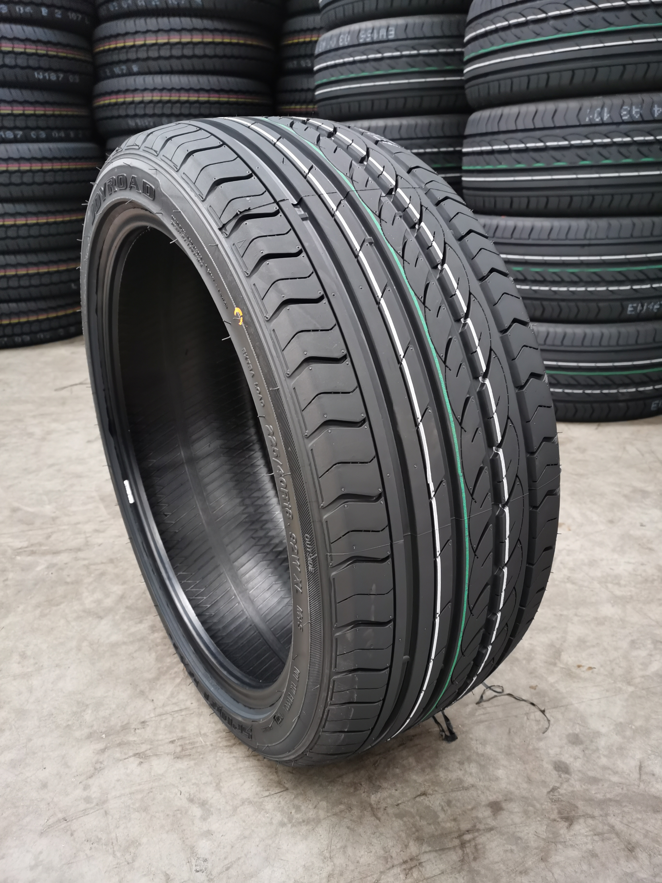 High quality cheap tubeless Radial pcr car tire passenger car tire 195/65R15 DOT certificate