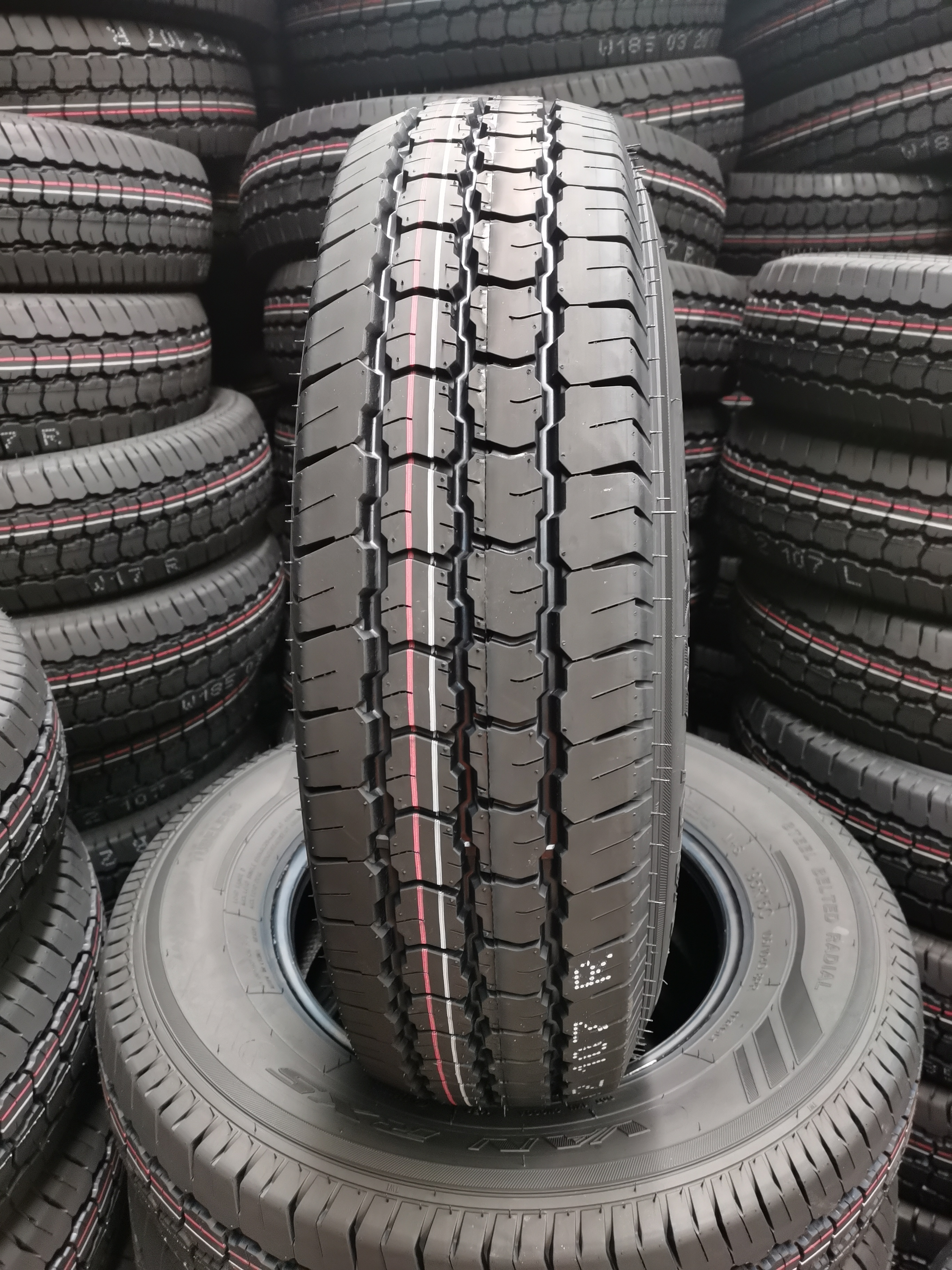 Car tires 225/40R18 235/40R18 245/40R18 225/45R18 245/45R18 use Germany technology