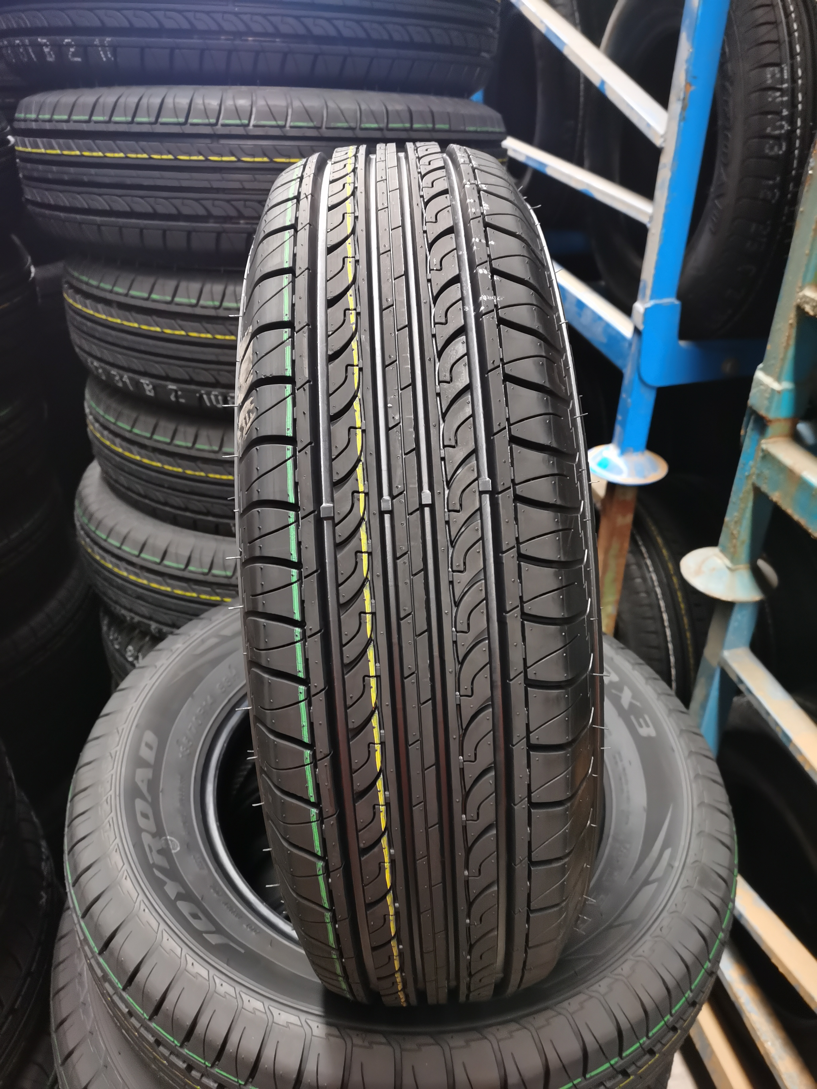 Wholesale all season Car Tire 185/65r15 195/65r15 225/50r17 225/55r17 235/50r17 265/60r17