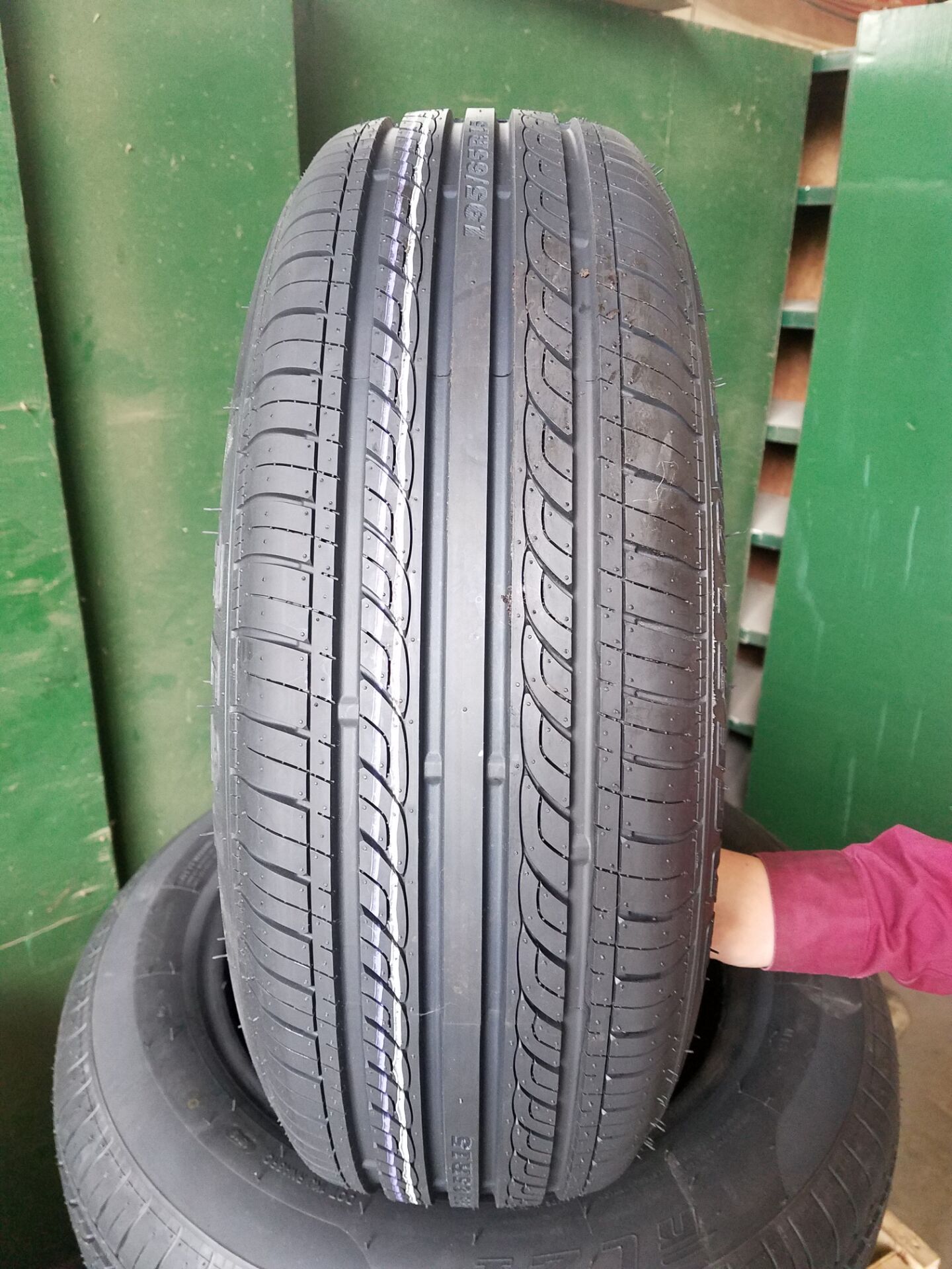 China 195 65 15 100% Guarantee Warranty and Wideway Diameters car used tyres for sale