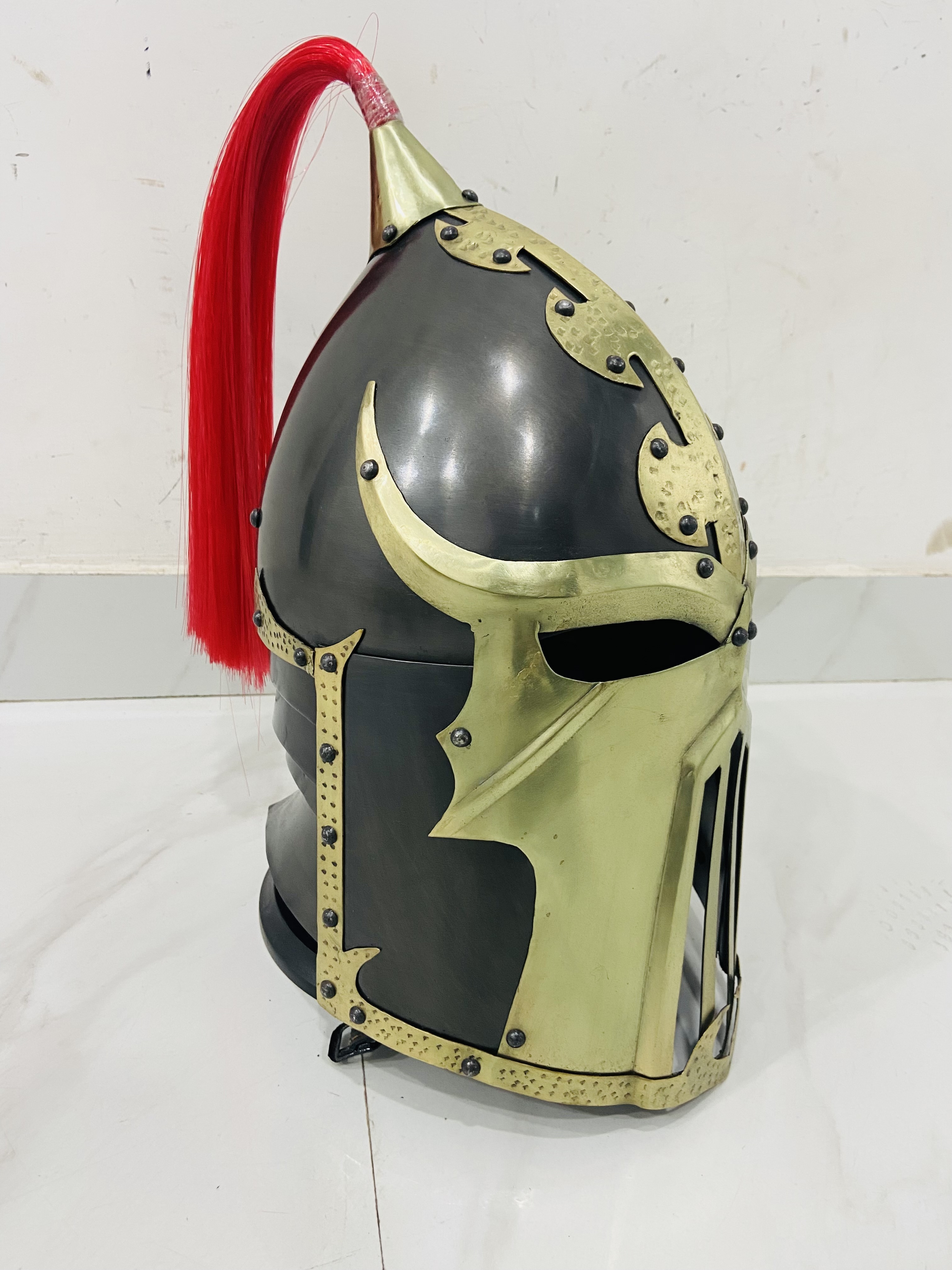 Medieval Dark Elf Druchii warhammer Helmet Knight Fantasy Dark Elves Armor Helmet - Templar Black Helmet Halloween Red Plume