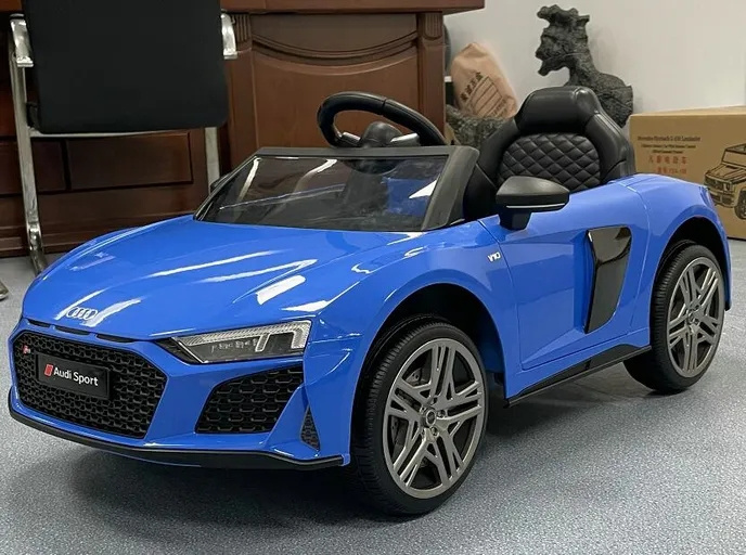 2023 new licensed ride on r8 Spyder  car with light and mp3