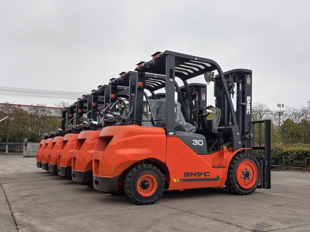 3 ton 4 meter propane forklift with PSI Nissan Kubota EPA engine