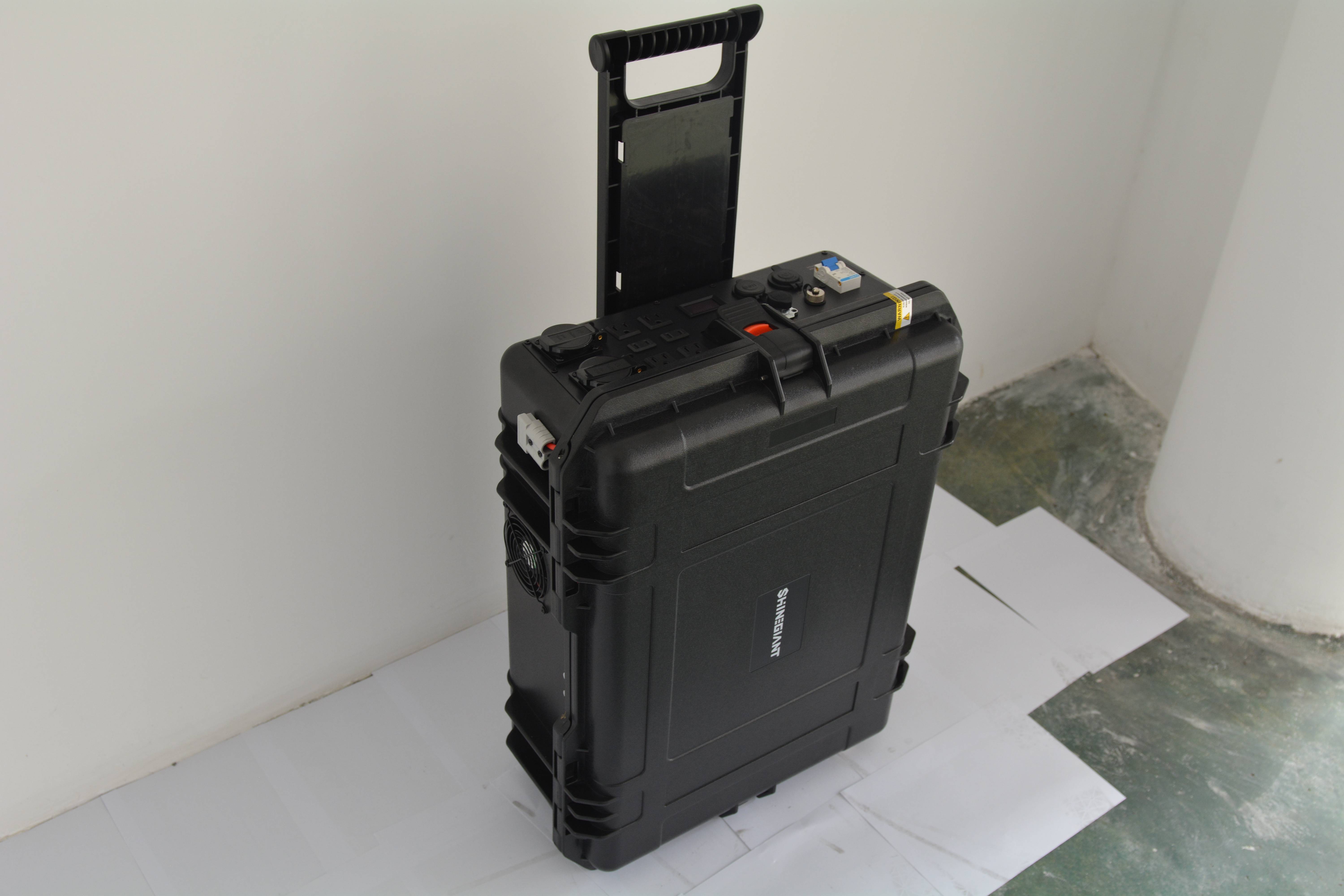 Solar Energy System 5000W Lithium Solar Power Station Suitcase Portable Power Station Solar Generator for Outdoor Work