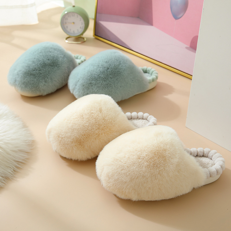 Wholesale Soft Winter Warm Plush Slides Drop Shipping Fashion Women Big Pom Pom Big House Fur Fluffy Slippers