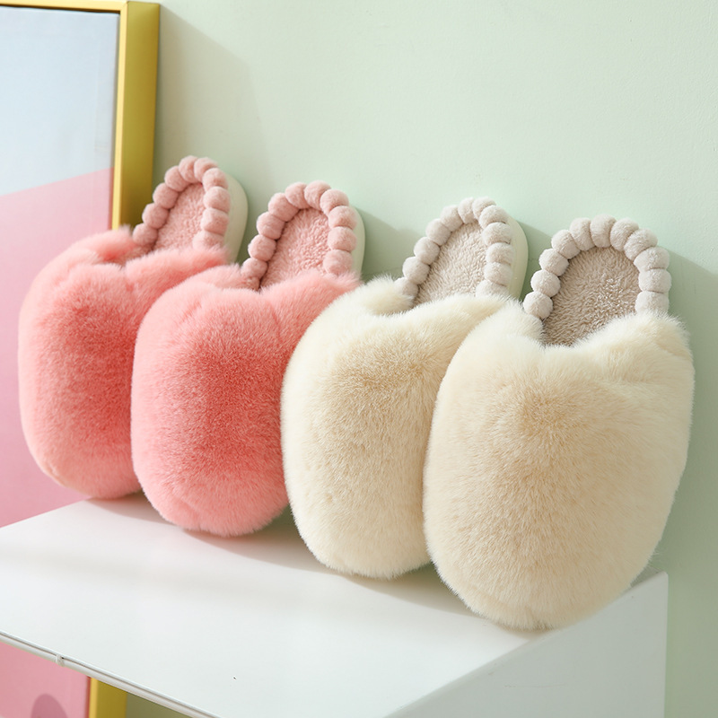 Wholesale Soft Winter Warm Plush Slides Drop Shipping Fashion Women Big Pom Pom Big House Fur Fluffy Slippers