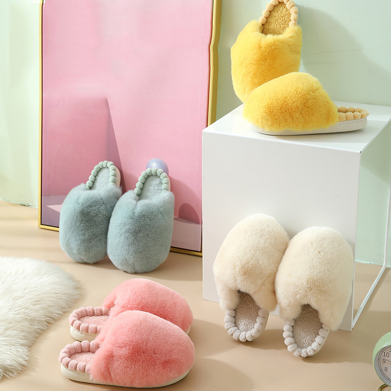 Wholesale Soft Winter Warm Plush Slides Drop Shipping Fashion Women Big Pom Pom Big House Fur Fluffy Slippers