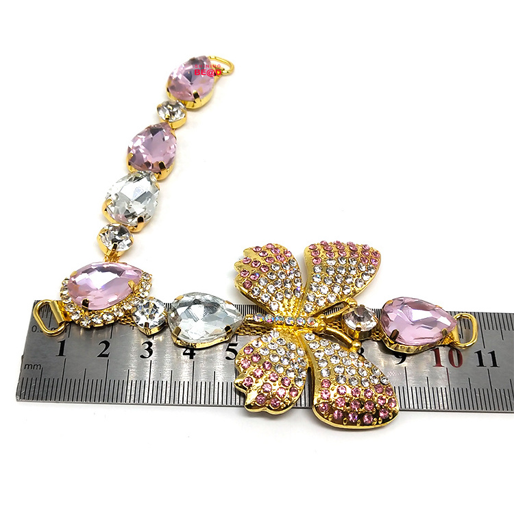 2024 Summer Beach Sandals V-Shaped Gold Metal Crystal Rhinestone Butterfly Shoe Chain For Women Flip-Flops Accessories Wholesale