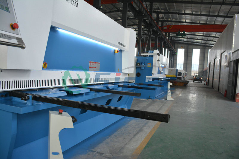 Sheet Shearing Machine QC12Y Shearing Machine Cutter Swing beam Shears for metal plates