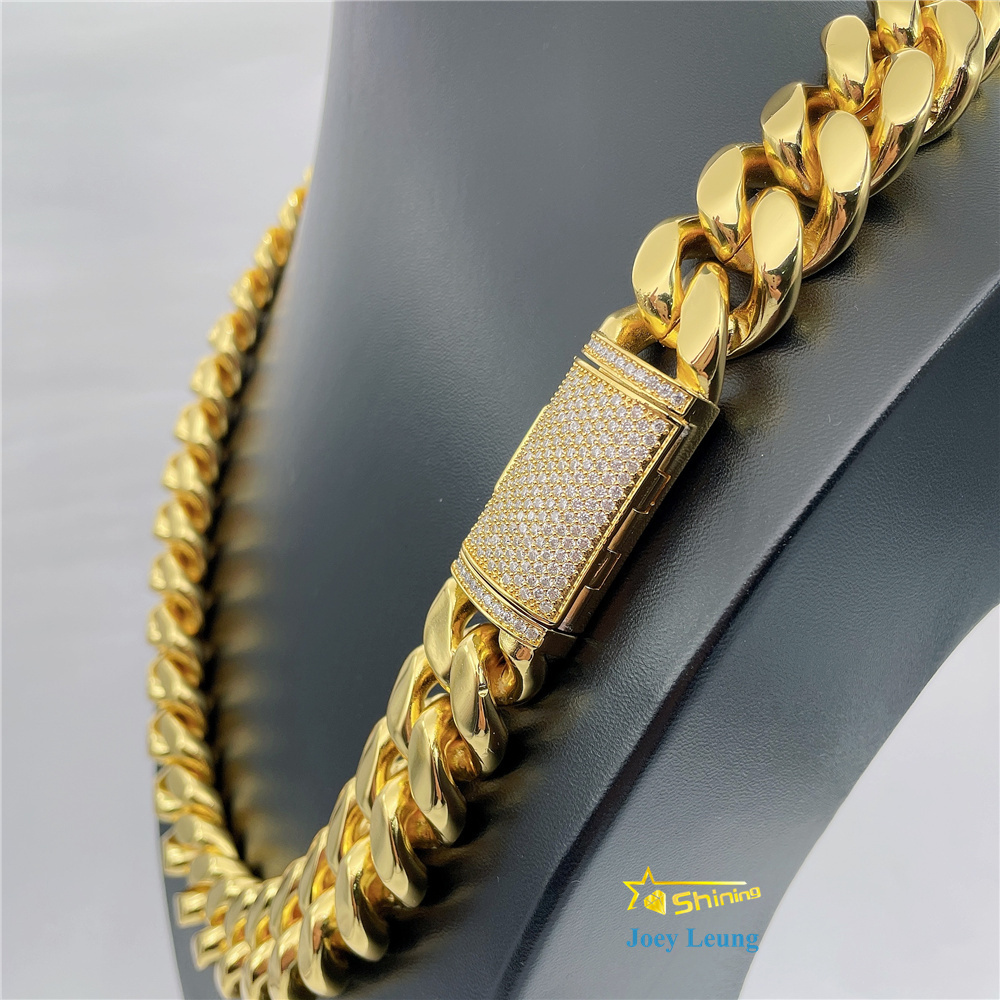 Hip Hop Style Iced Out Custom Lock Moissanite Diamond VVS Cuban Chain Stainless Steel Cuban Chain Necklace Miami Cuban Link