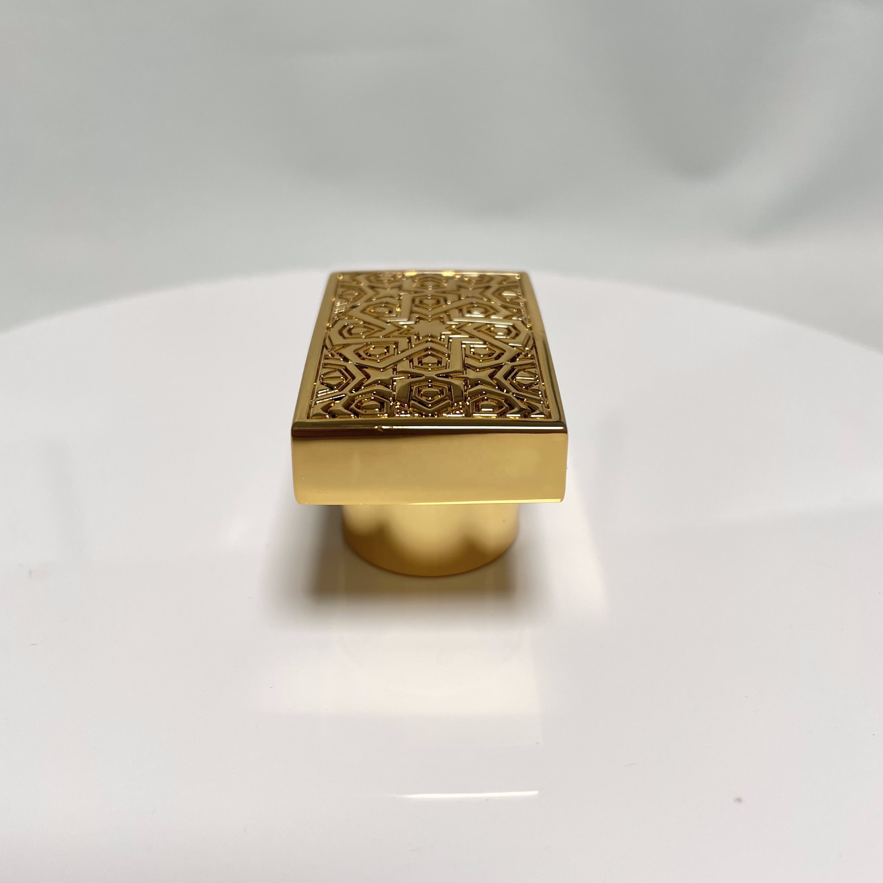 Custom Logo Luxury Shiny Gold Square Metal Alloy Zamac Perfume Cap Smart Lids