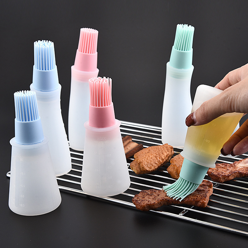 Hot Product Fashion Creative Silicone Oil Bottle Brush Barbecue Oil Brush Kitchen Gadget Barbecue Seasoning Brush