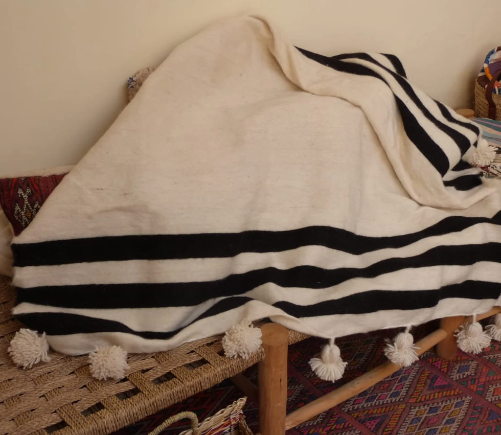 Hand Woven Striped Black And White Pompom Throw Blanket Moroccan Boho Style Bedcovers Berber Handmade Bed Covers