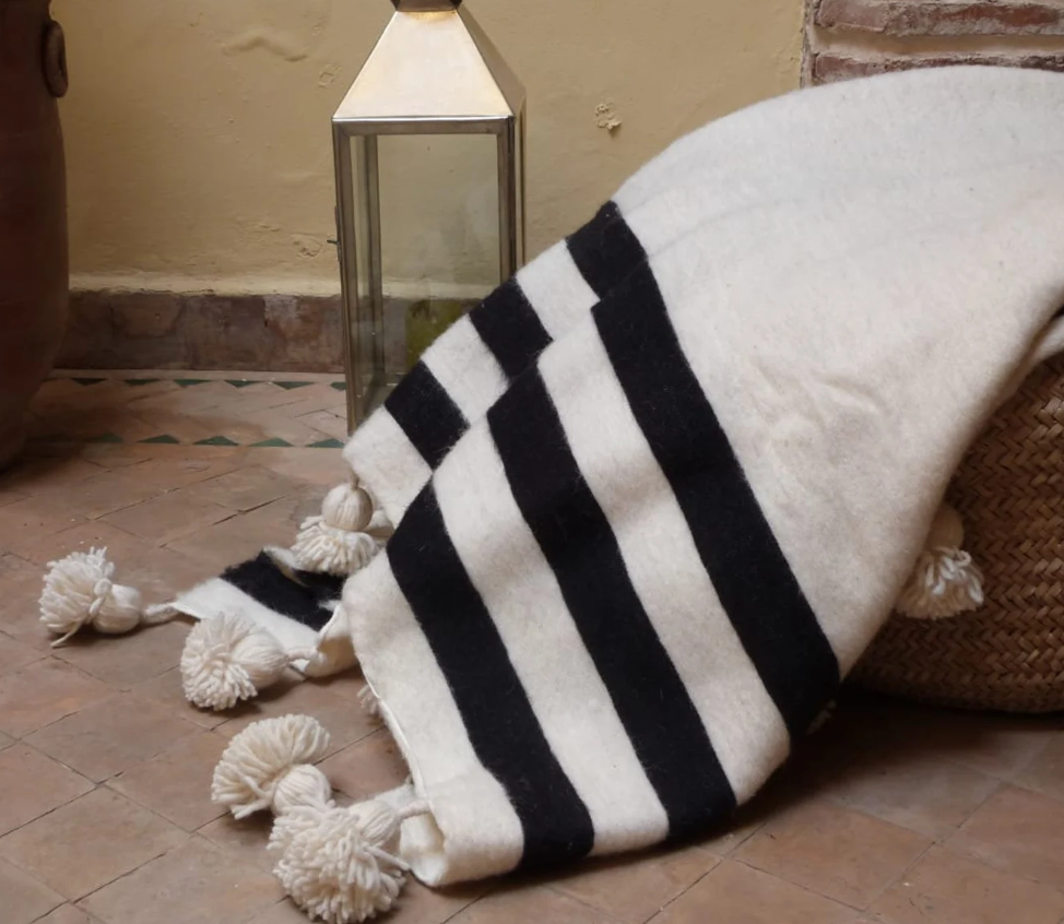 Hand Woven Striped Black And White Pompom Throw Blanket Moroccan Boho Style Bedcovers Berber Handmade Bed Covers