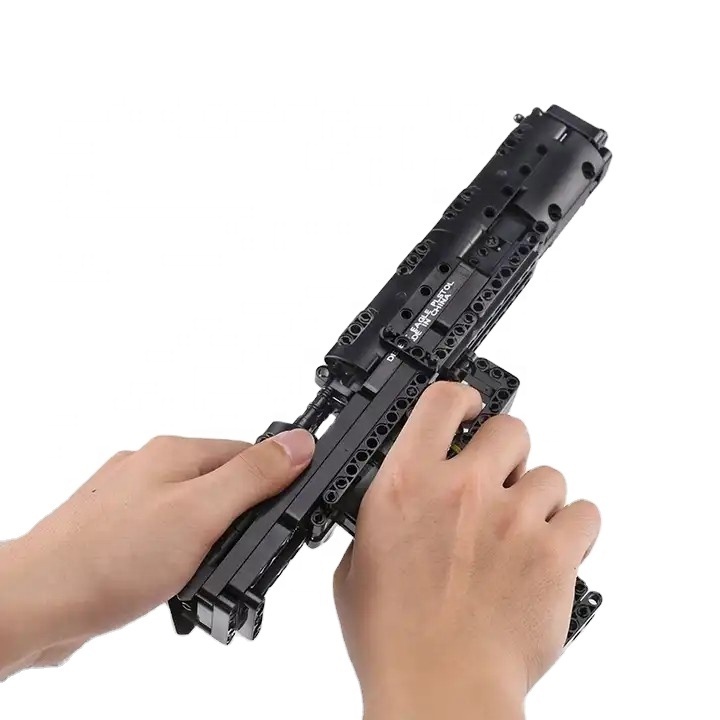 Wholesale Cheap Magnum Revolver B Toy Gun Brick Toy Military Building Block Revolver Assembled Cool Gun Toy For Kids