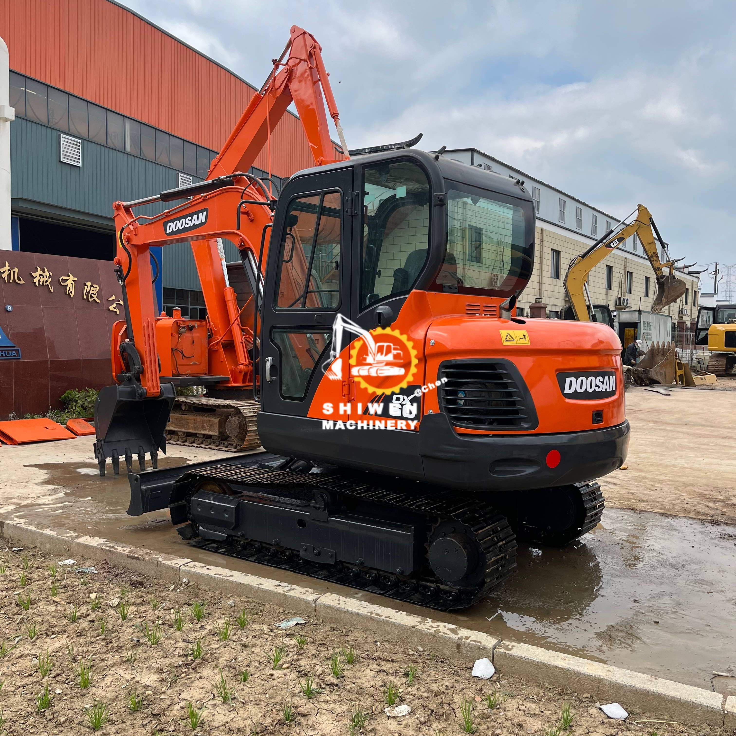 Doosan dx60 Mini Excavator , Used Doosan Digging Machinery dx60 dx80 , Doosan Construction Machine Excavators