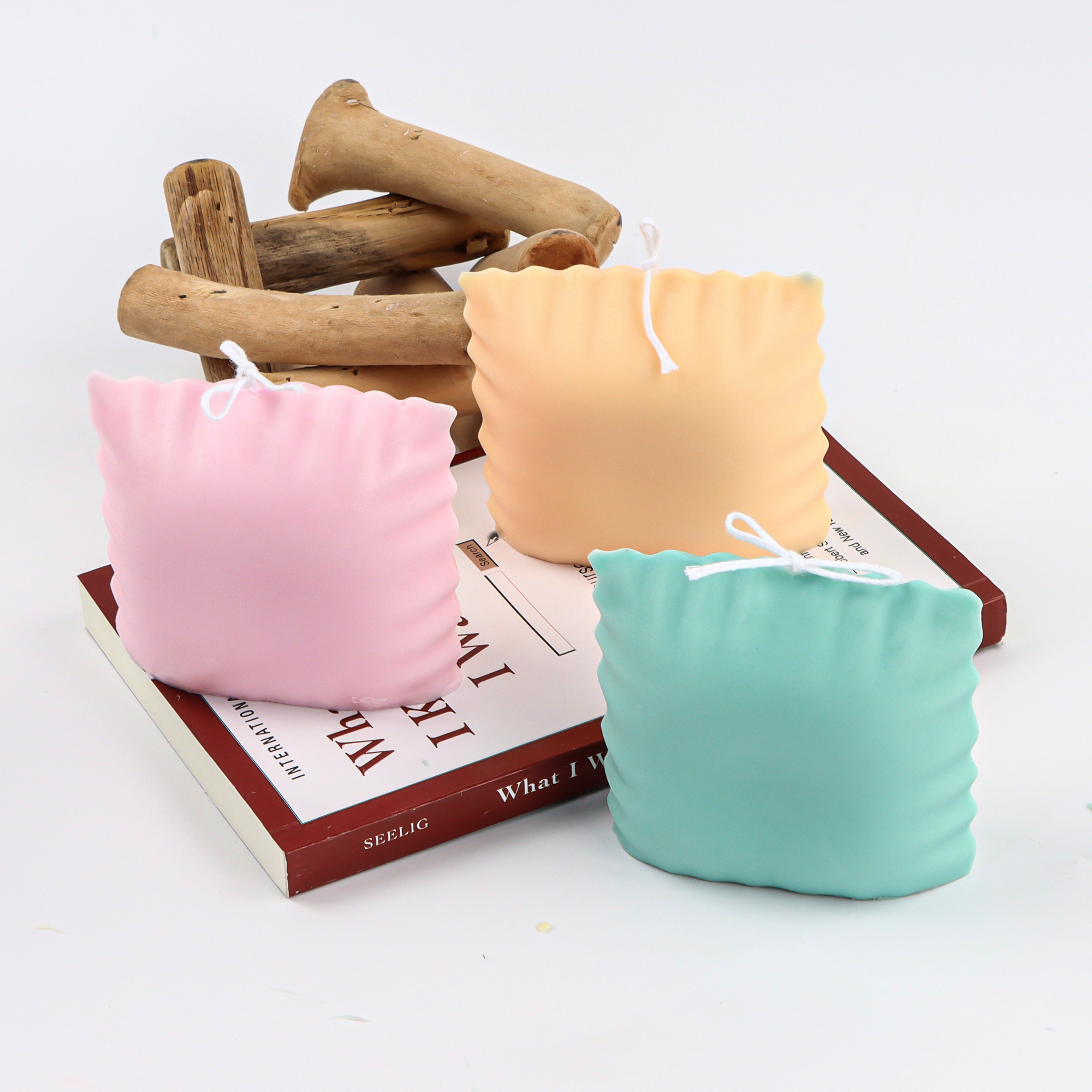 Hot Selling Emulational Pillow Shaped Colorlul Soap Mould Plaster Gypsum Making Tool Cushion Silicone Mold for Candle