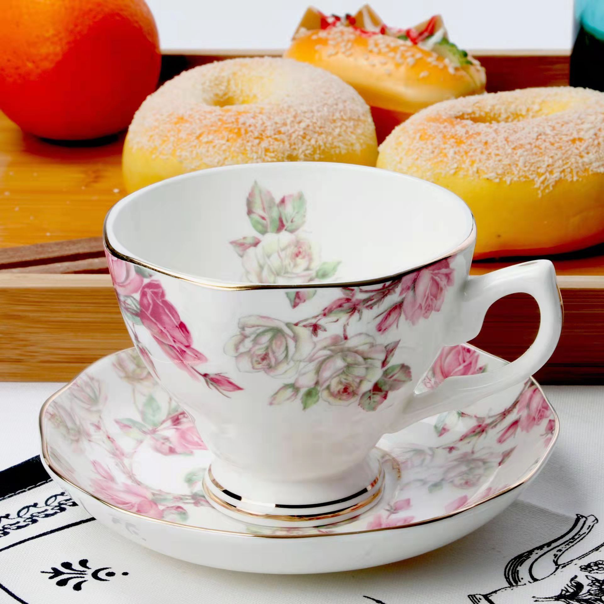 English afternoon tea cup and saucer set 200ml custom design bone china coffee cups and plate set luxury drink cup