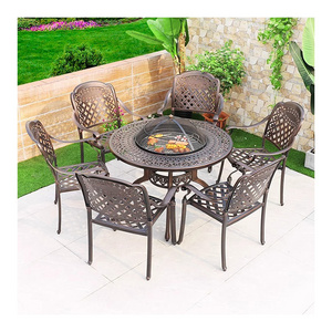 Outdoor cast aluminium dining table and chair