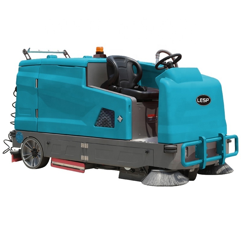 Products with CE certification,Top-Rated Diesel oil Street Sweeper and Scrubber Combo Municipal Road Clean-up Vehicle