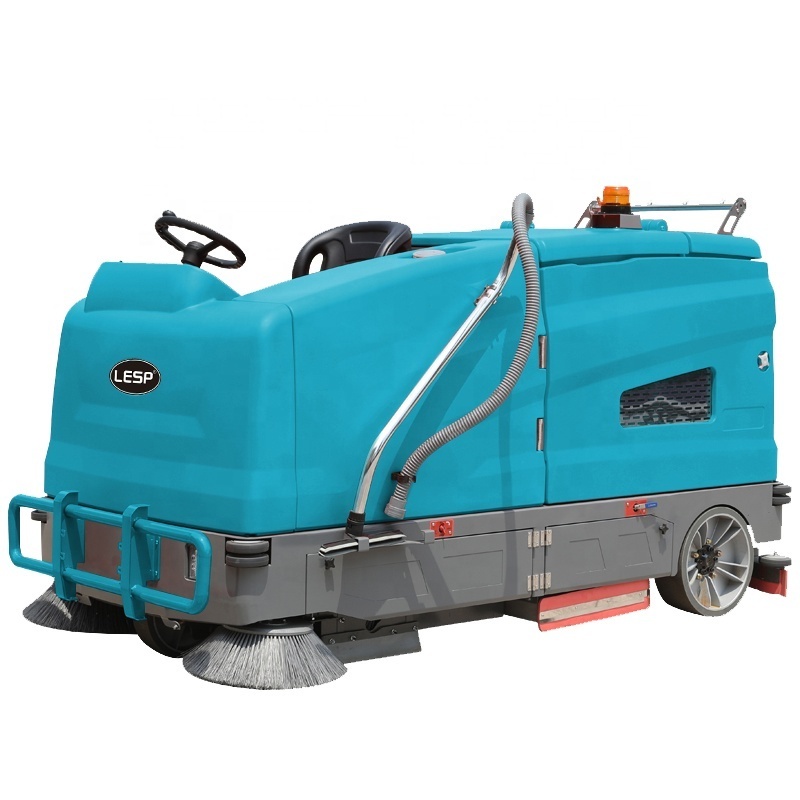 Products with CE certification,Top-Rated Diesel oil Street Sweeper and Scrubber Combo Municipal Road Clean-up Vehicle