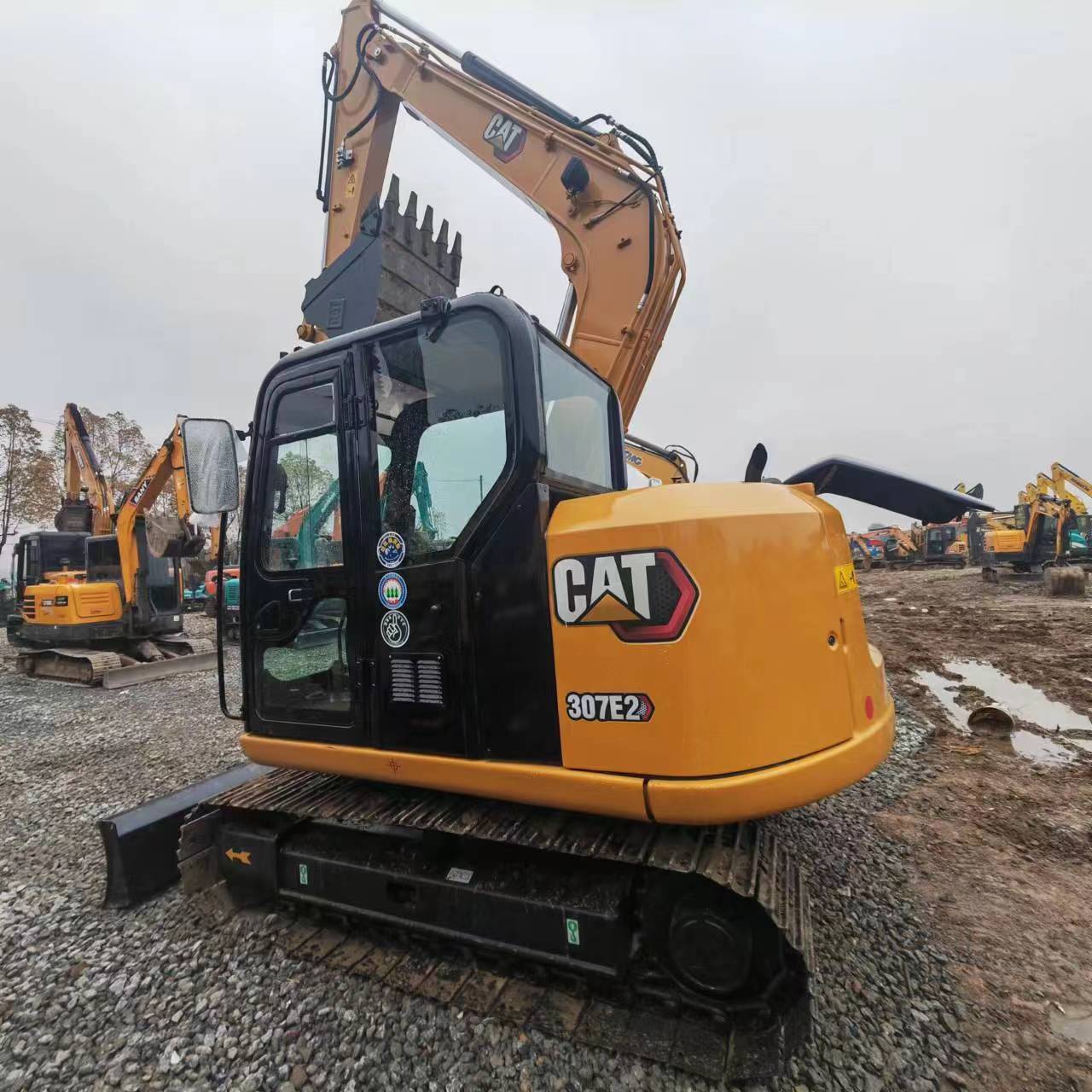 Made in Japan second hand Caterpillar 307 E 2 EURO 5 EPA year 2021 CAT engine medium digger low hours