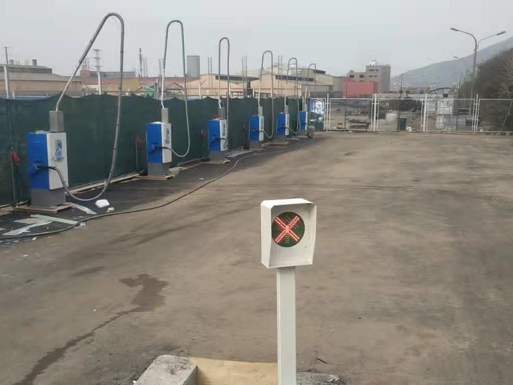 Drive through conveyor tunnel car wash machine for the car wash business