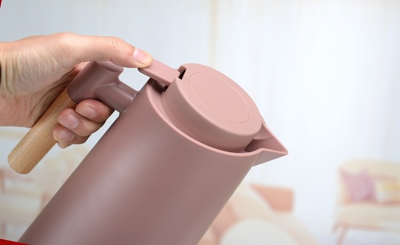 New Arrival 1L double wall vacuum glass inner plastic insulation water kettle with wooden handle nordic coffee thermos jug pot