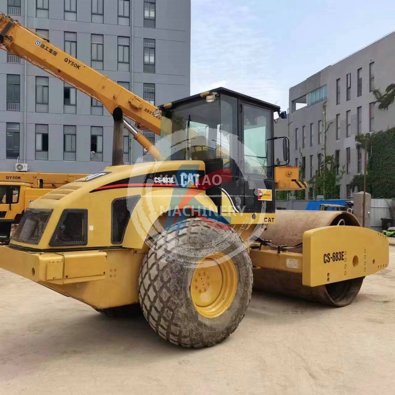 CATCS683E  Road roller 8Ton of high-quality second-hand excavators   Made in Japan