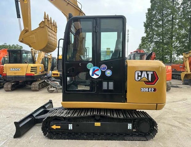 The latest model mini Excavadora  CAT306E2  with  original blade and hammer small crawler backhoe CAT perlliar