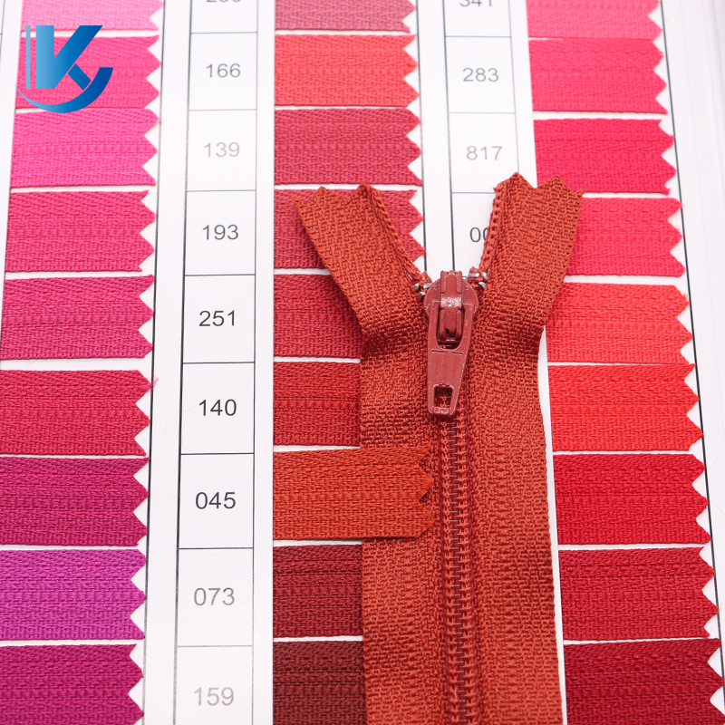 Spot goods  Wholesale Factory 3# 20cm Cierre Nylon Zipper Polyester Tape with Nylon Teeth Close End Nylon CFC-36 Coil Zipper