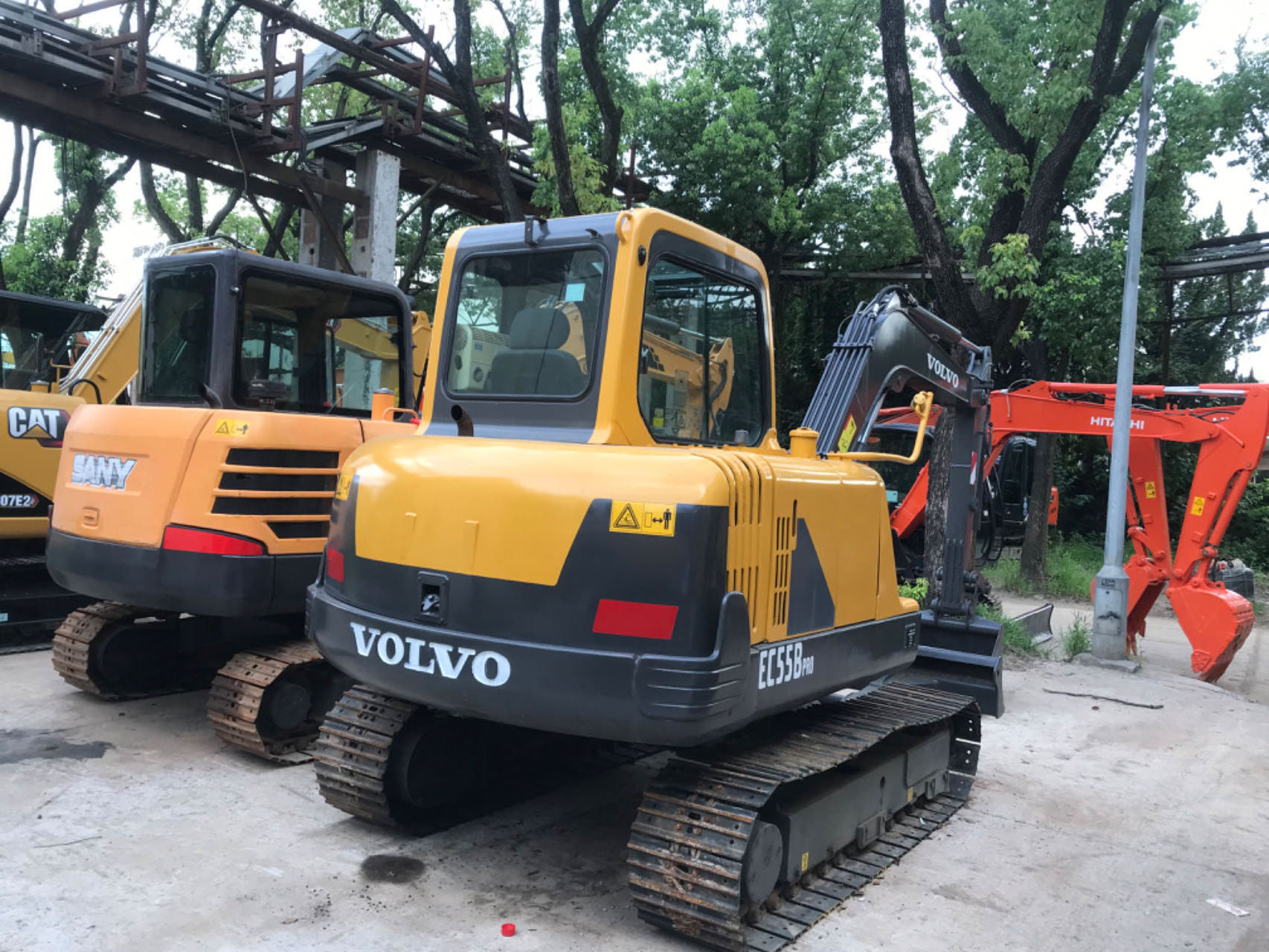 Original Volvo EC55 Used Excavator Cheap VOLVO 5 Ton 6 Ton Crawler Digger EC55D EC55B Price Low