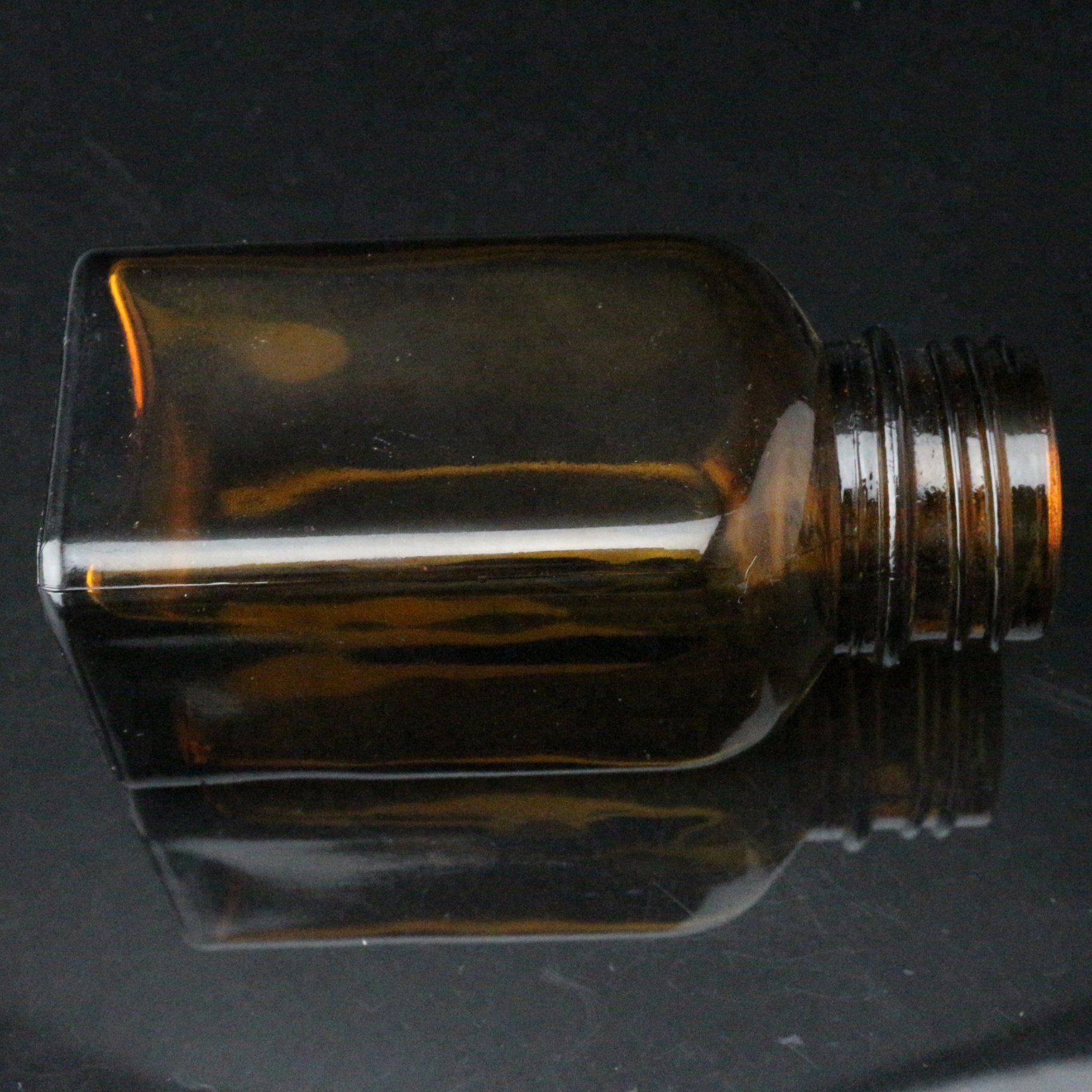 Wholesale  amber french square glass bottle with Black Cap