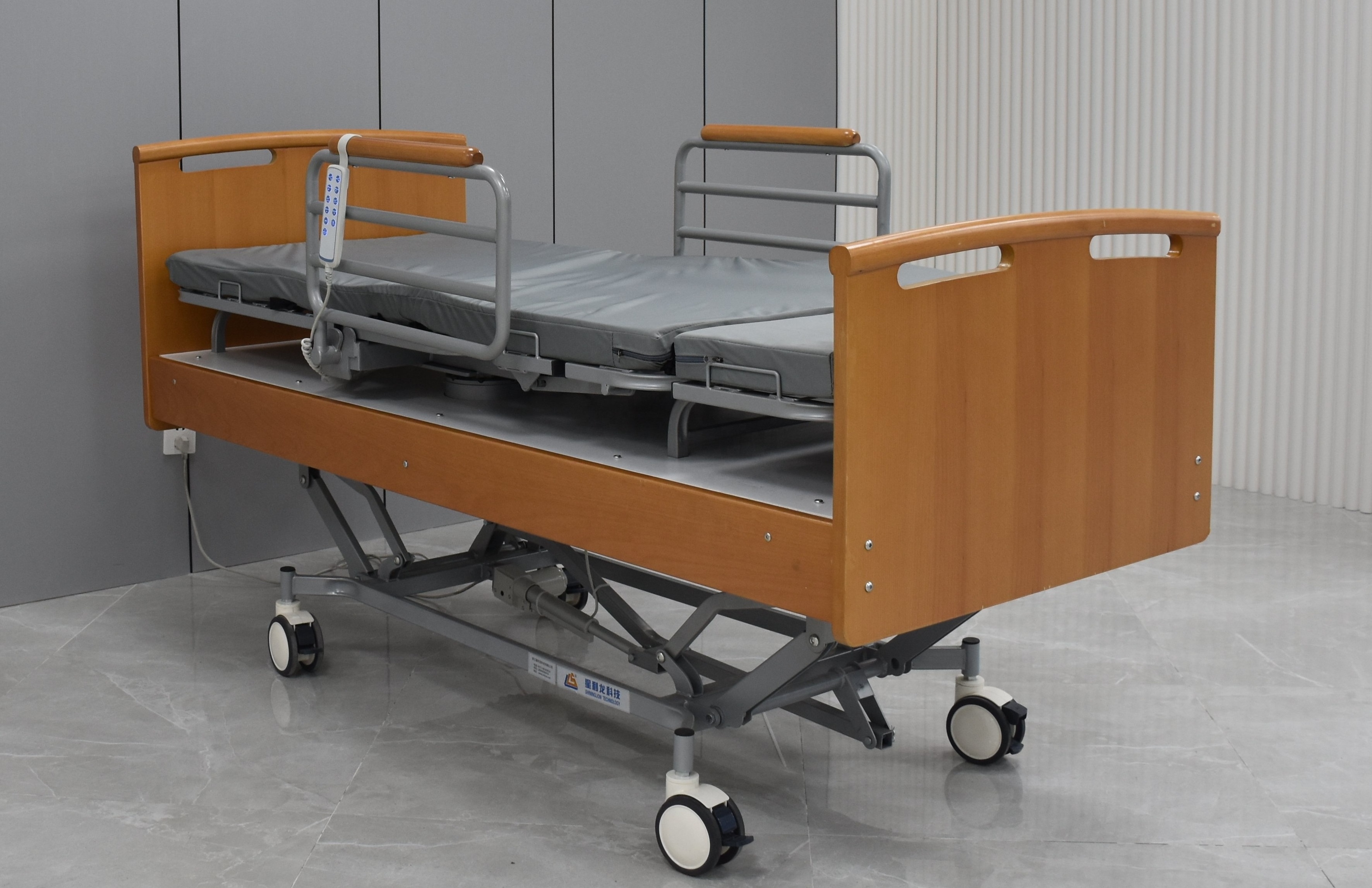 New Arrival Wooden Medical Elderly Patient Nursing Room Hospital Furniture Rotating Home Care Bed