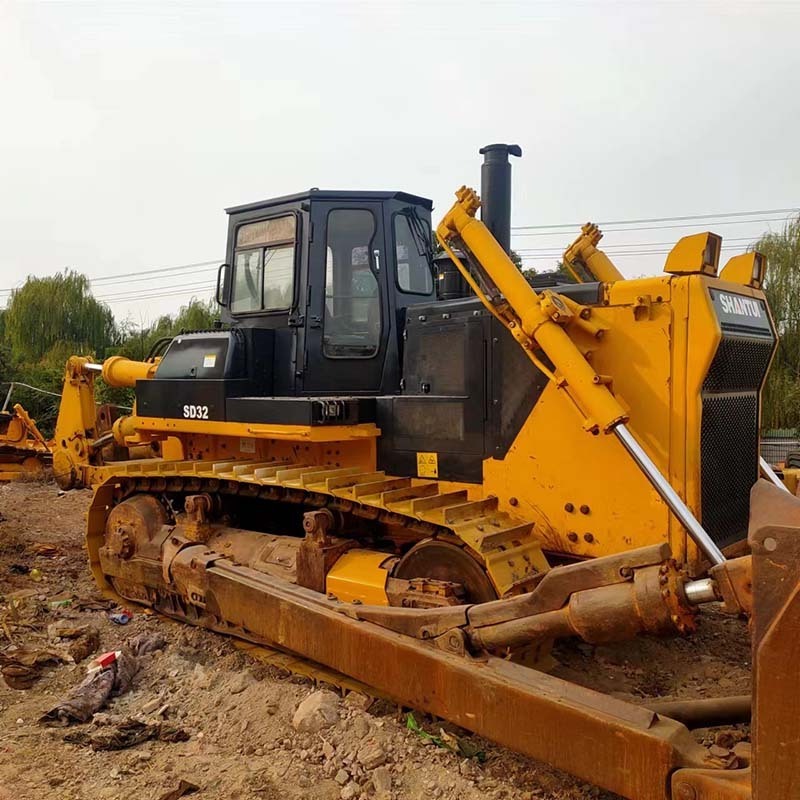 320 HP original made in China Shantui SD32 used crawler bulldozer on sale in Shanghai city Quality assurance for one year 2023