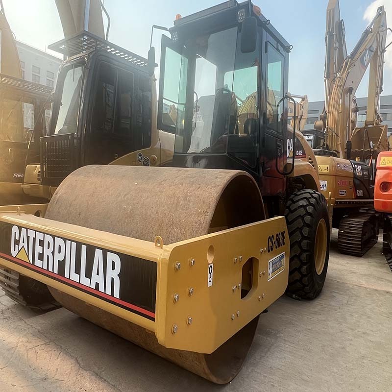 Cheap used Caterpillar CS683E single drum compactor, Japan made 20 ton CAT 683 road roller in China