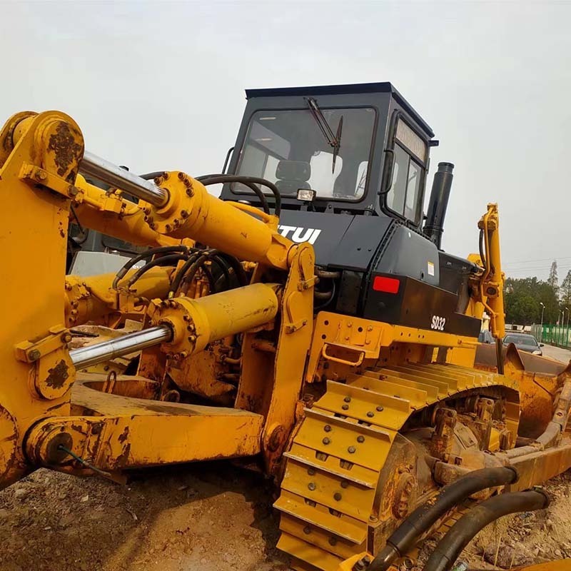 320 HP original made in China Shantui SD32 used crawler bulldozer on sale in Shanghai city Quality assurance for one year 2023