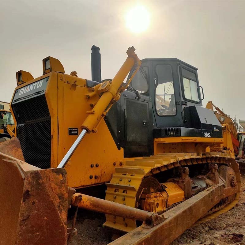 320 HP original made in China Shantui SD32 used crawler bulldozer on sale in Shanghai city Quality assurance for one year 2023