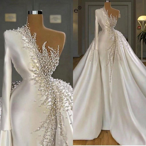 Luxury Satin Tail Wedding Dress Elegant Beaded Wedding Dress Slim-Fit Diamond Wedding Dress