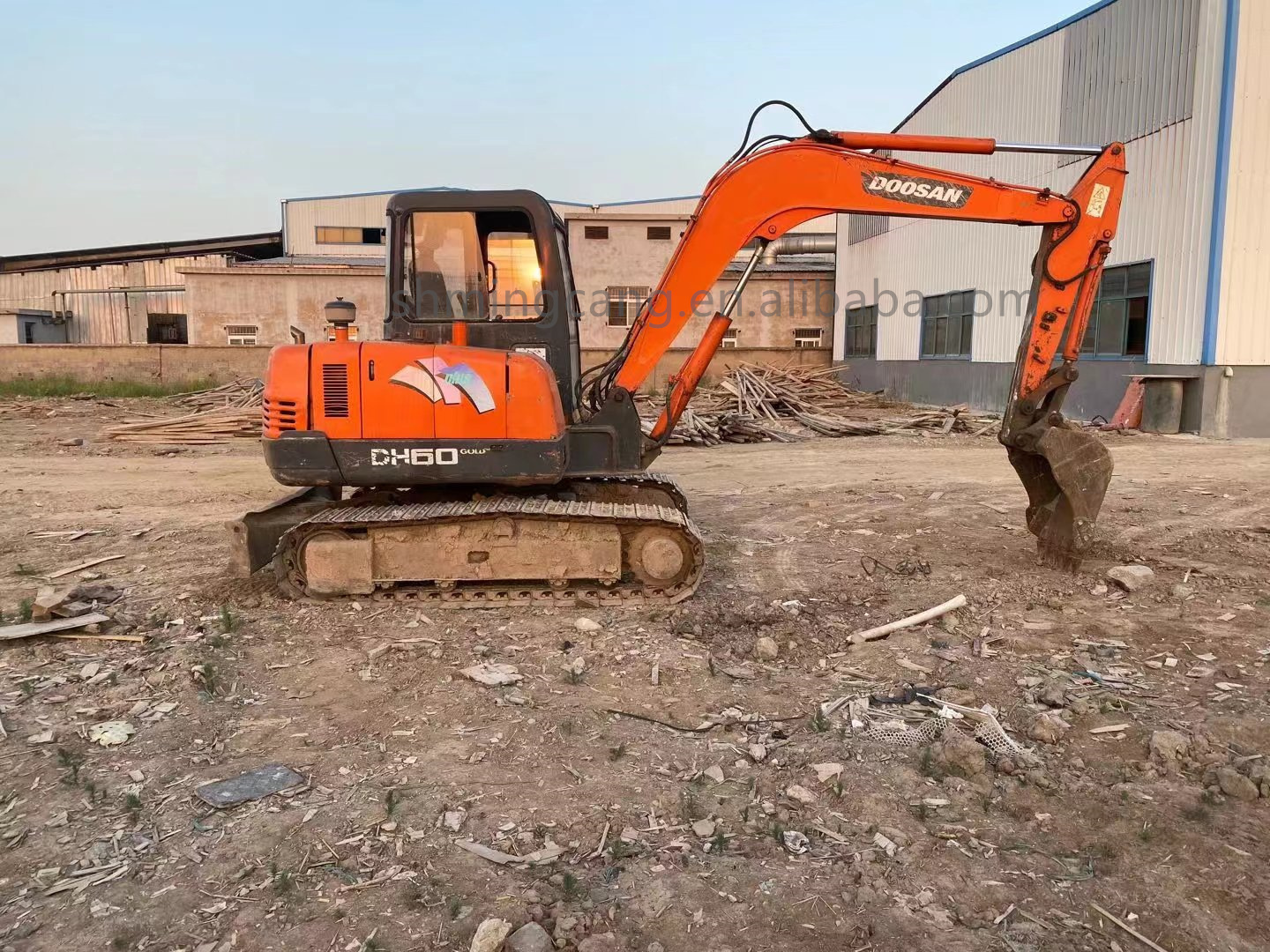 LOW PRICE Original Doosan Dx60 Dh60 Mini Excavator Doosan Second-hand Excavator used Crawler Excavator With hydraulic thumb