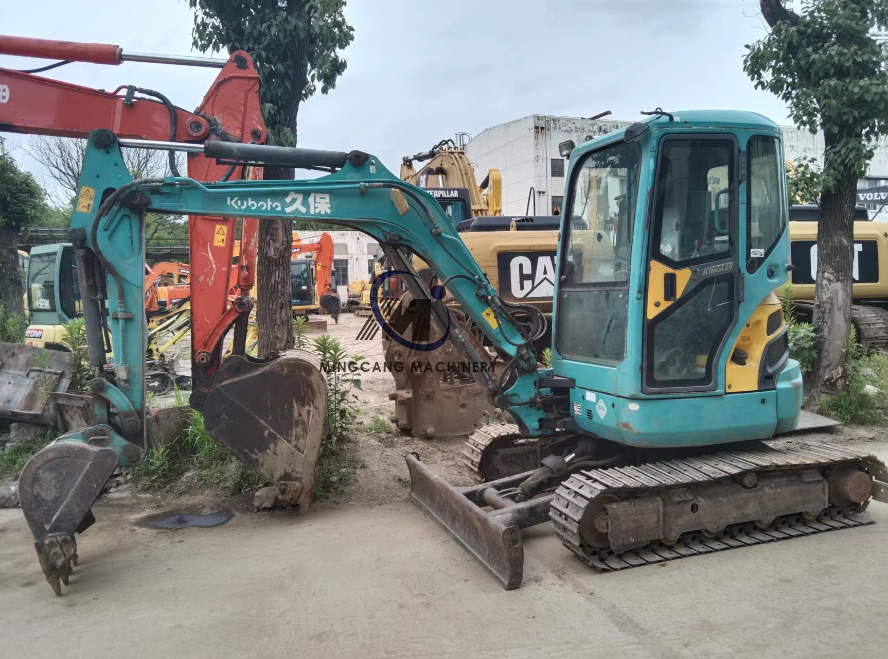 Good quality affordable Mini used excavators KUBOTA U35 in Japan best price and hot to sale