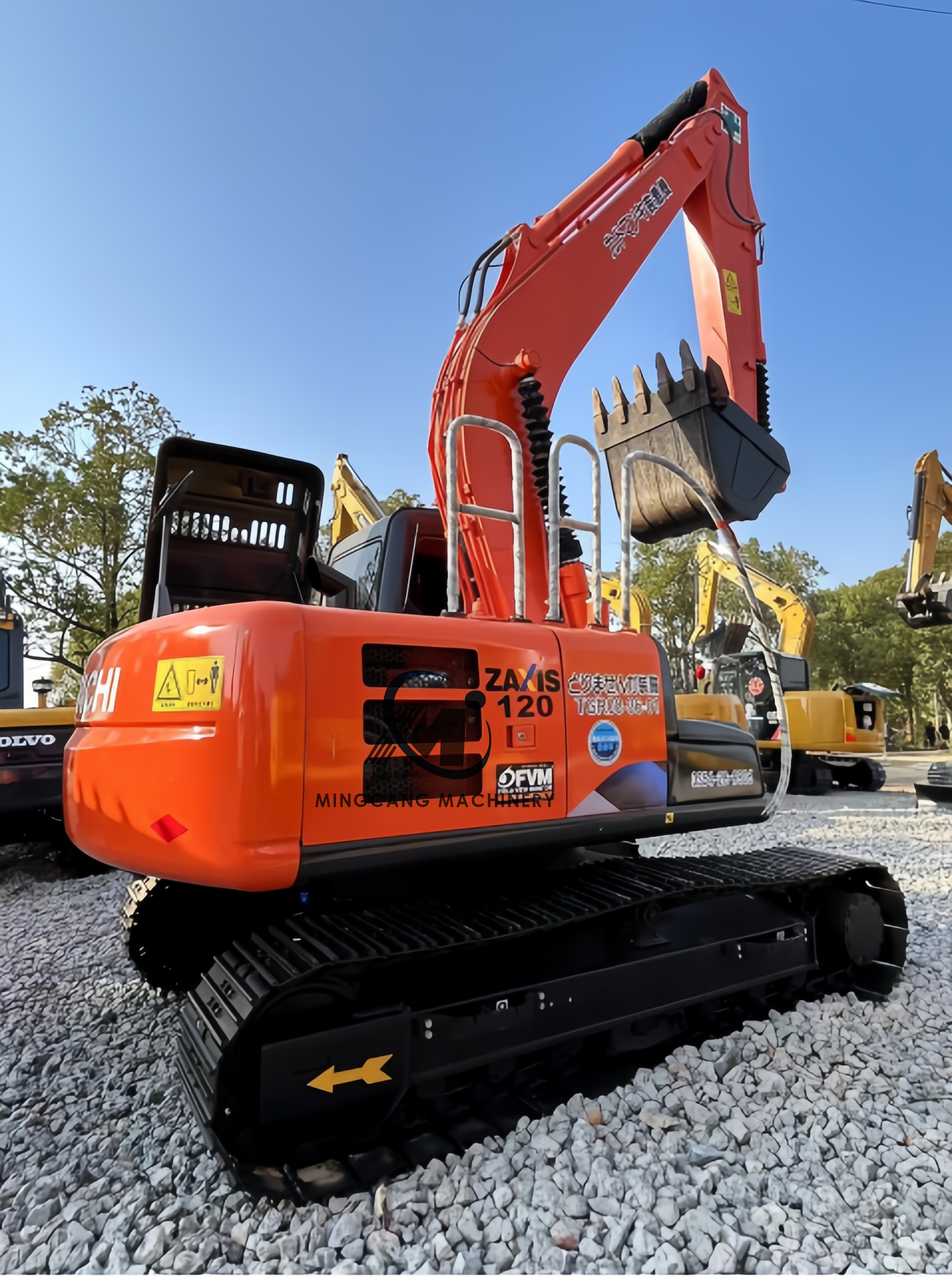 Used crawler excavators HITACHI ZX120 12t big soil digger earth remover Japan strong durability construction machinery